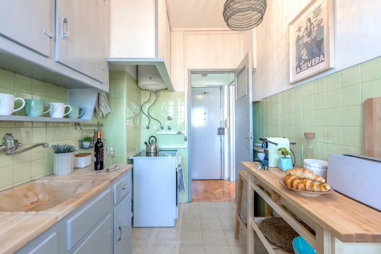 Renovated Sunny Apartment With Amazing Sunset Balcony , By Timecooler Lisbon Exterior photo