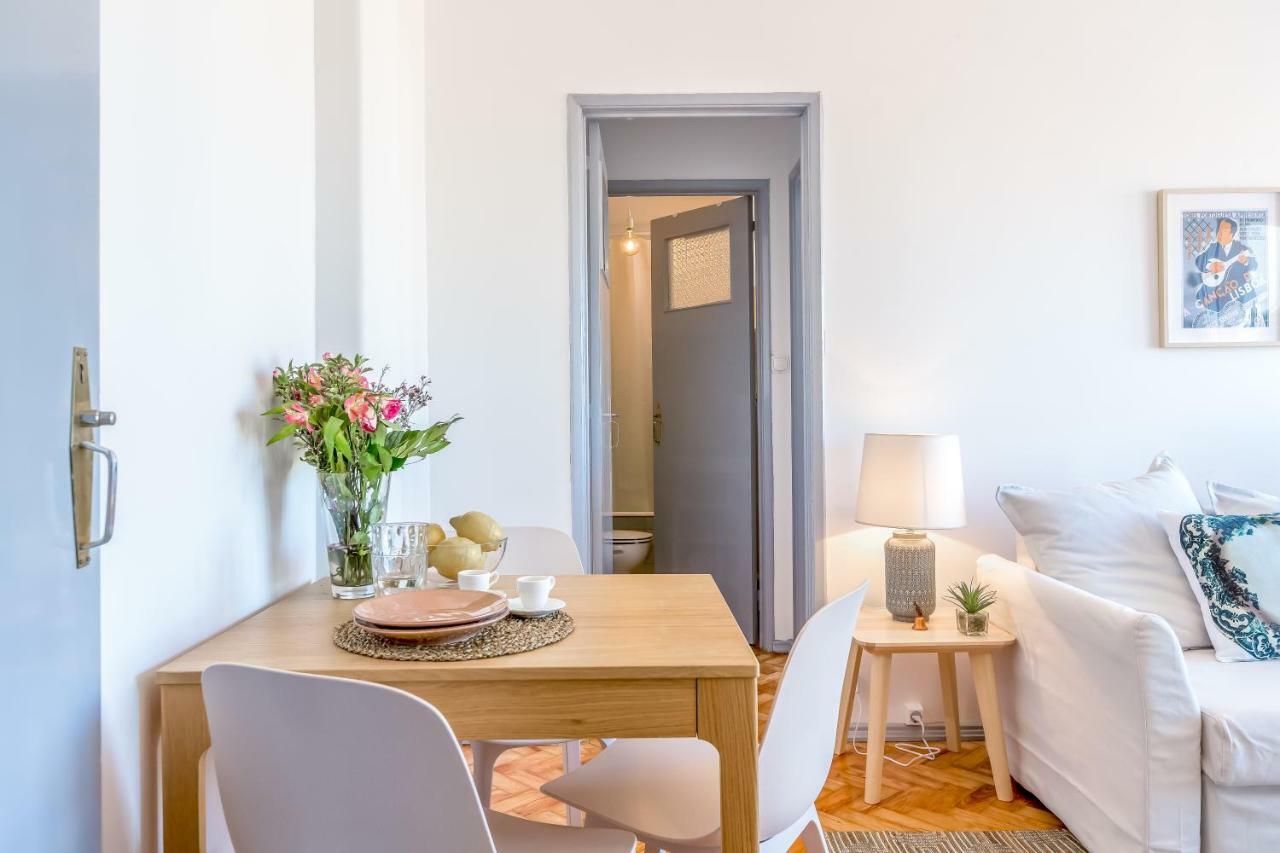 Renovated Sunny Apartment With Amazing Sunset Balcony , By Timecooler Lisbon Exterior photo