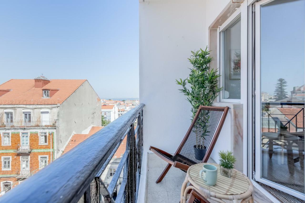 Renovated Sunny Apartment With Amazing Sunset Balcony , By Timecooler Lisbon Exterior photo