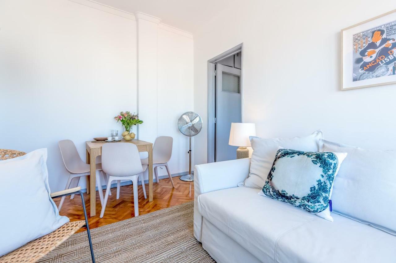 Renovated Sunny Apartment With Amazing Sunset Balcony , By Timecooler Lisbon Exterior photo